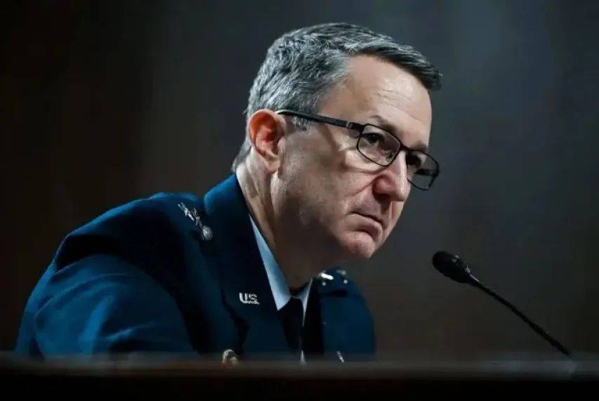 皇冠信用网在哪里开通_中美同时换帅皇冠信用网在哪里开通，释放强烈信号！特朗普后悔晚了，中国3个动作掀桌