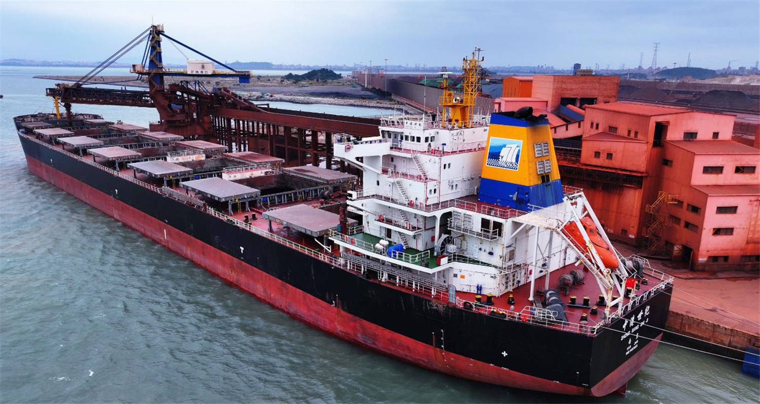 皇冠信用网登2登3_中方偏不上谈判桌皇冠信用网登2登3，特朗普被逼急，对华态度大变，一点办法都没有