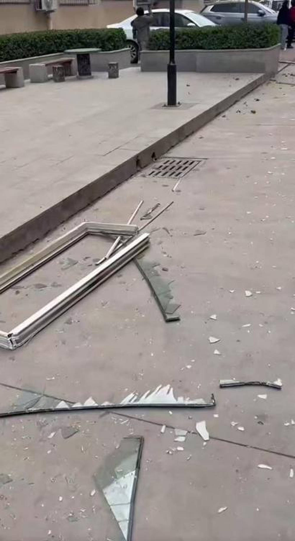 皇冠信用网结算日_山西汾阳一男子清早回家抽烟时引发闪爆皇冠信用网结算日，多户窗玻璃被震碎