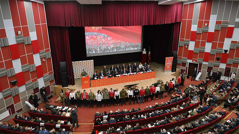 皇冠信用網代理_俄共通过决议：认定赫鲁晓夫关于斯大林个人崇拜的报告存在错误