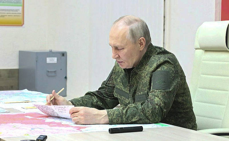 达拉斯飞翼联赛
_“鉴于俄罗斯目前的攻势达拉斯飞翼联赛
，普京决定无视特朗普的不满继续推进”