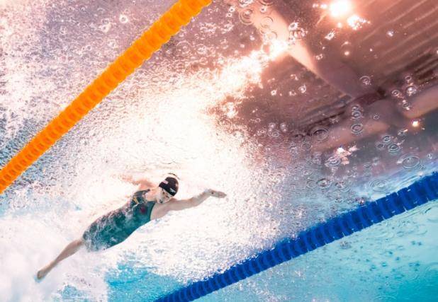 皇冠信用会员账号注册_世锦赛女子50米自由泳决赛 中国双姝一起站上领奖台