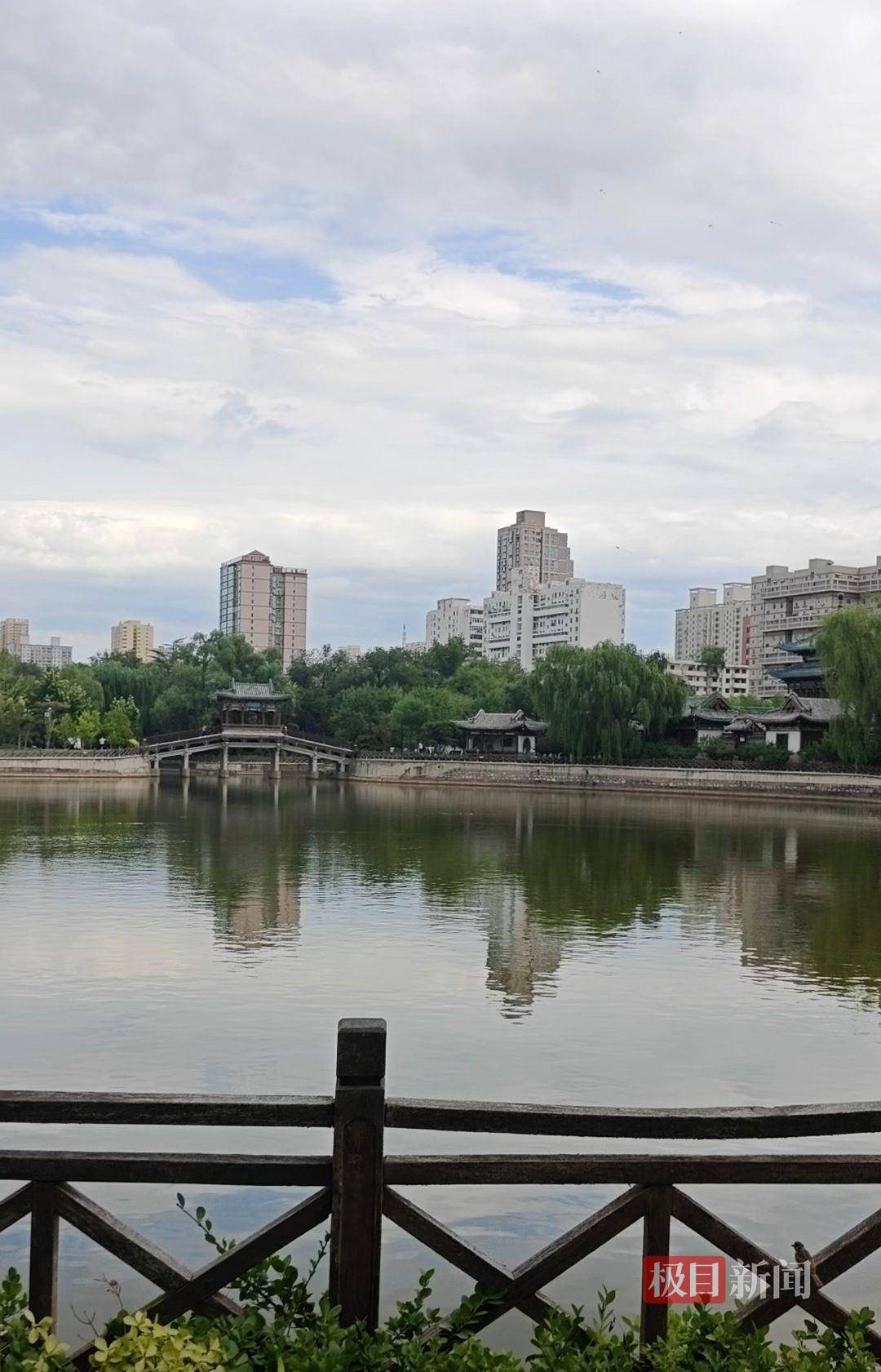 皇冠信用網开户_太原一公园为游客打捞手机时意外发现100多发步枪子弹皇冠信用網开户,警方介入调查