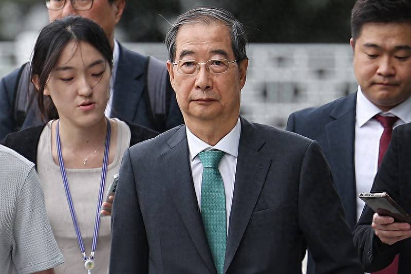 皇冠信用網代理流程
_韩国前国务总理韩德洙接受特检组传唤调查