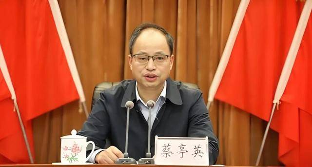 WNBA美国女子职业篮球联赛_中组部有关干部局负责同志宣布中央决定WNBA美国女子职业篮球联赛,他们履新