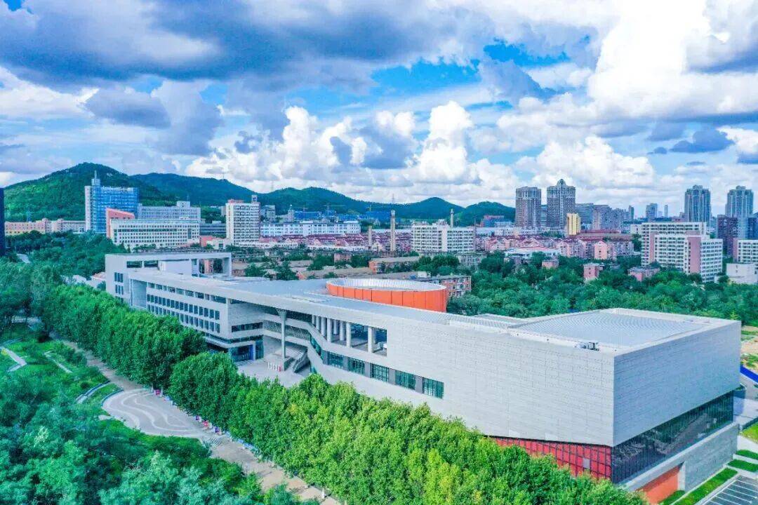 welcome皇冠注册
_共青团中央书记处第一书记阿东一行到大连理工大学调研