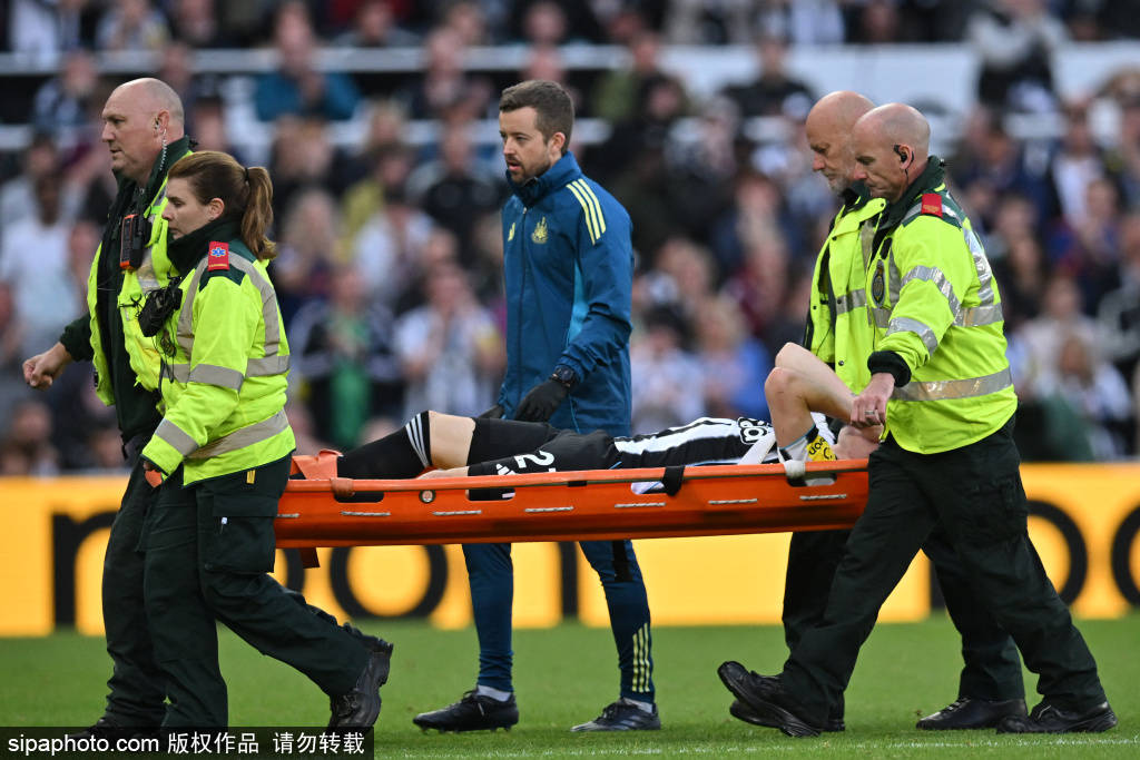 皇冠信用網结算日
_赖斯受伤被梅里诺换下皇冠信用網结算日
，因卡皮耶换下卡拉菲奥里迎英超首秀