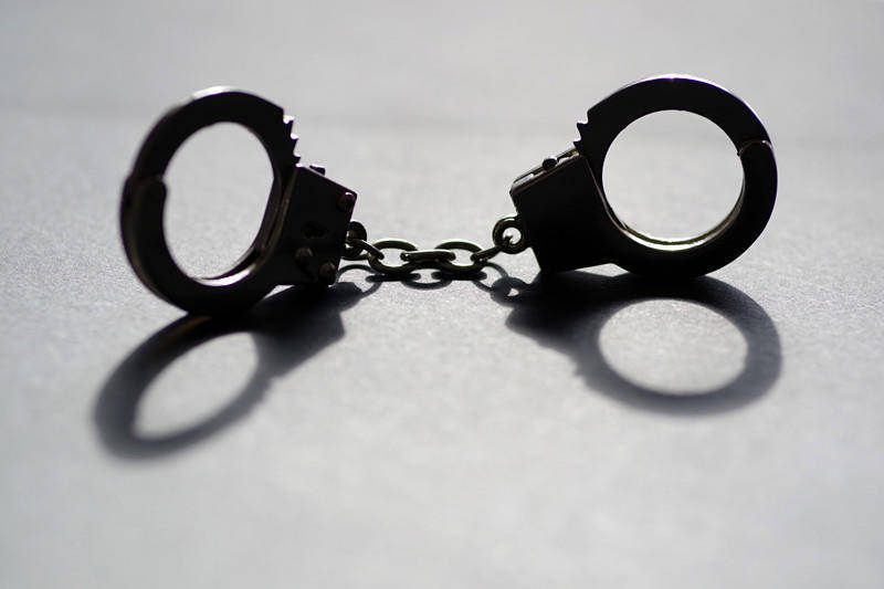 皇冠足球平台代理
_25岁男子欲出售父亲房产整容当网红皇冠足球平台代理
，被说教后20多刀弑父 曾遭父亲家暴，获无期徒刑