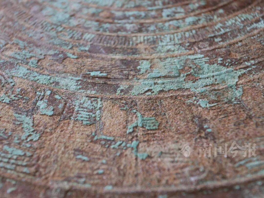 皇冠信用登2代理
_柳州钓鱼阿叔竹林挖蚯蚓皇冠信用登2代理
，竟挖出千年前的“大宝贝”！