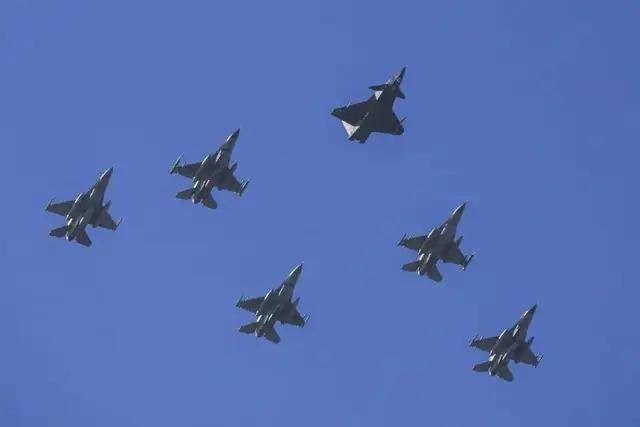 亚特兰大老鹰 vs 洛杉矶快船
_我们落后了？土耳其完成“世界首次无人机发射空空弹”亚特兰大老鹰 vs 洛杉矶快船
，性能如何