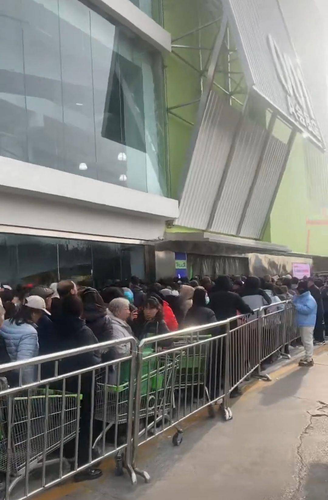 皇冠代理登1_山西零售龙头“美特好”多家门店闭店调改皇冠代理登1,部分门店出现货架大面积空置、购物限流、退卡时间长,相关部门已与企业对接,太原市消协:此次是调改并非彻底停业