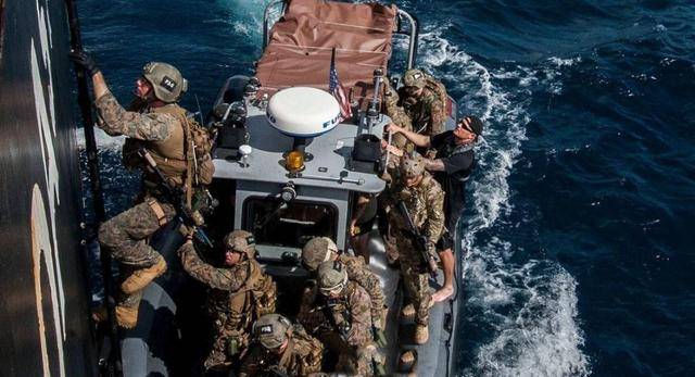 皇冠信用平台出租出售_再扣就开火?我国集装箱导弹舰完工皇冠信用平台出租出售,8000艘“战舰”发动奇袭?