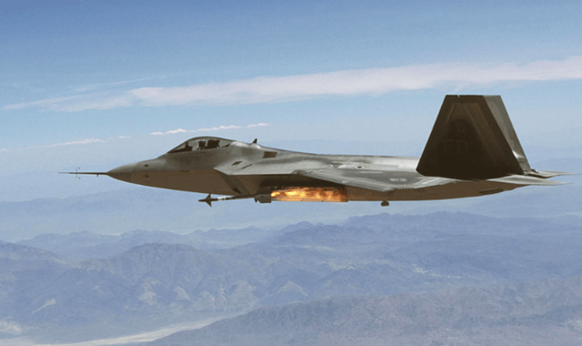 皇冠2登录welcome_睡梦中的“斩首”:马杜罗为何没能跑进那道钢门皇冠2登录welcome?细节骇人听闻