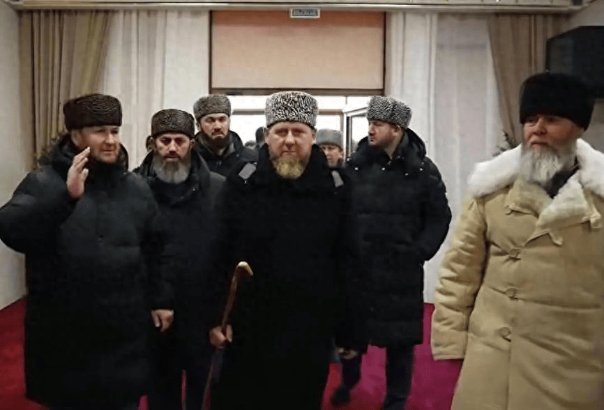 皇冠比分
_斩首或活捉!卡德罗夫就等普京一声令下皇冠比分
,乌军已最高戒备,基辅高官惶惶不安