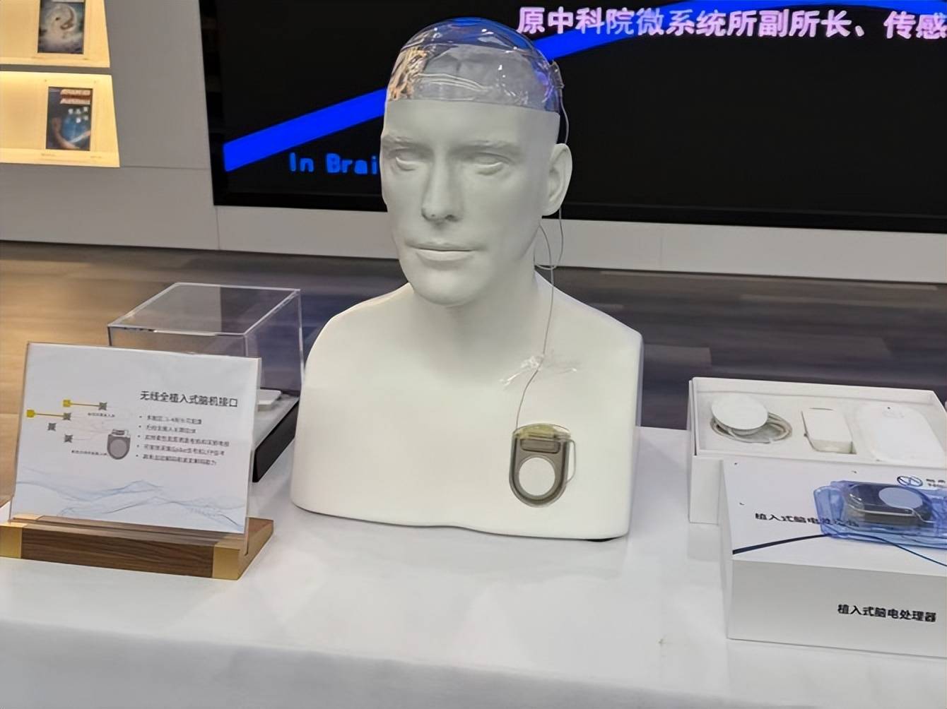 皇冠信用网正版开户_上海一厅局级干部突然辞职皇冠信用网正版开户,刚40岁出头!离开体制后,他比以前更忙了,全职创业究竟值吗?