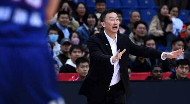 皇冠信用网开户_青岛队史客场首胜北京 刘维伟:头号得分手发烧在医院