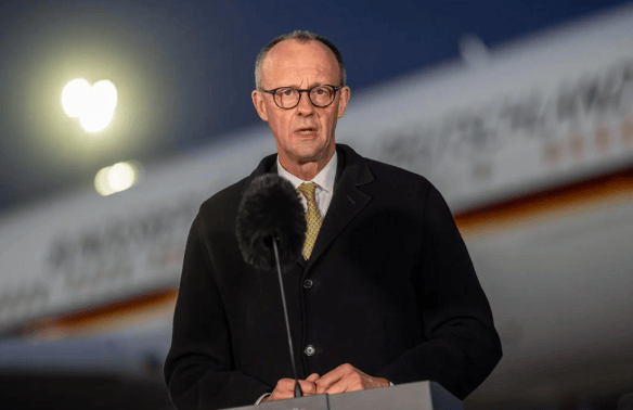 皇冠信用网怎么申请_在中国待了两天一夜皇冠信用网怎么申请，德国总理默茨变了，完全没了之前高高在上的样子