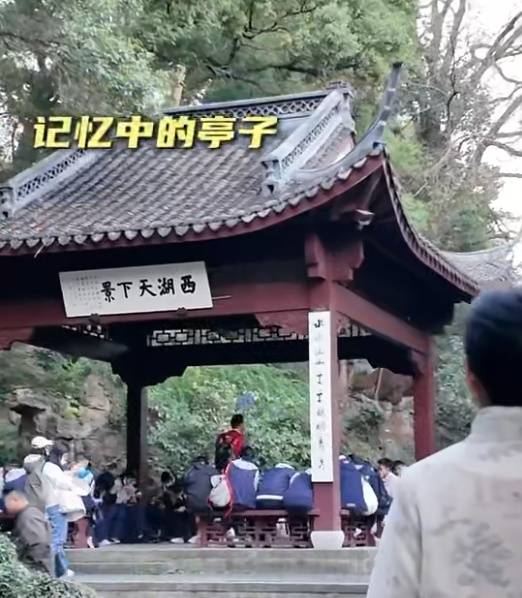 皇冠信用盘登123出租
_知名女演员在杭州坐公交:又回到熟悉的地方皇冠信用盘登123出租
,网友:我的童年回忆啊